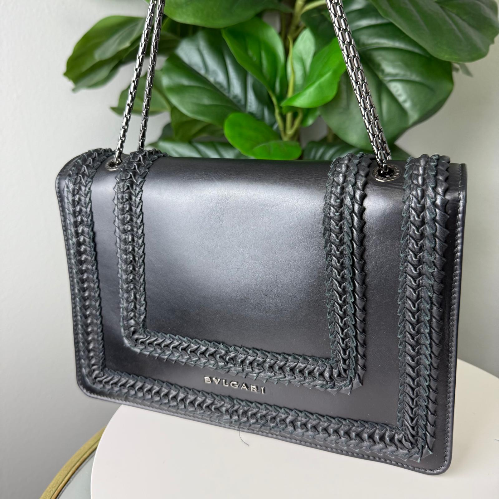 💎Authentic Bvlgari Serpenti Forever Shoulder Bag Black