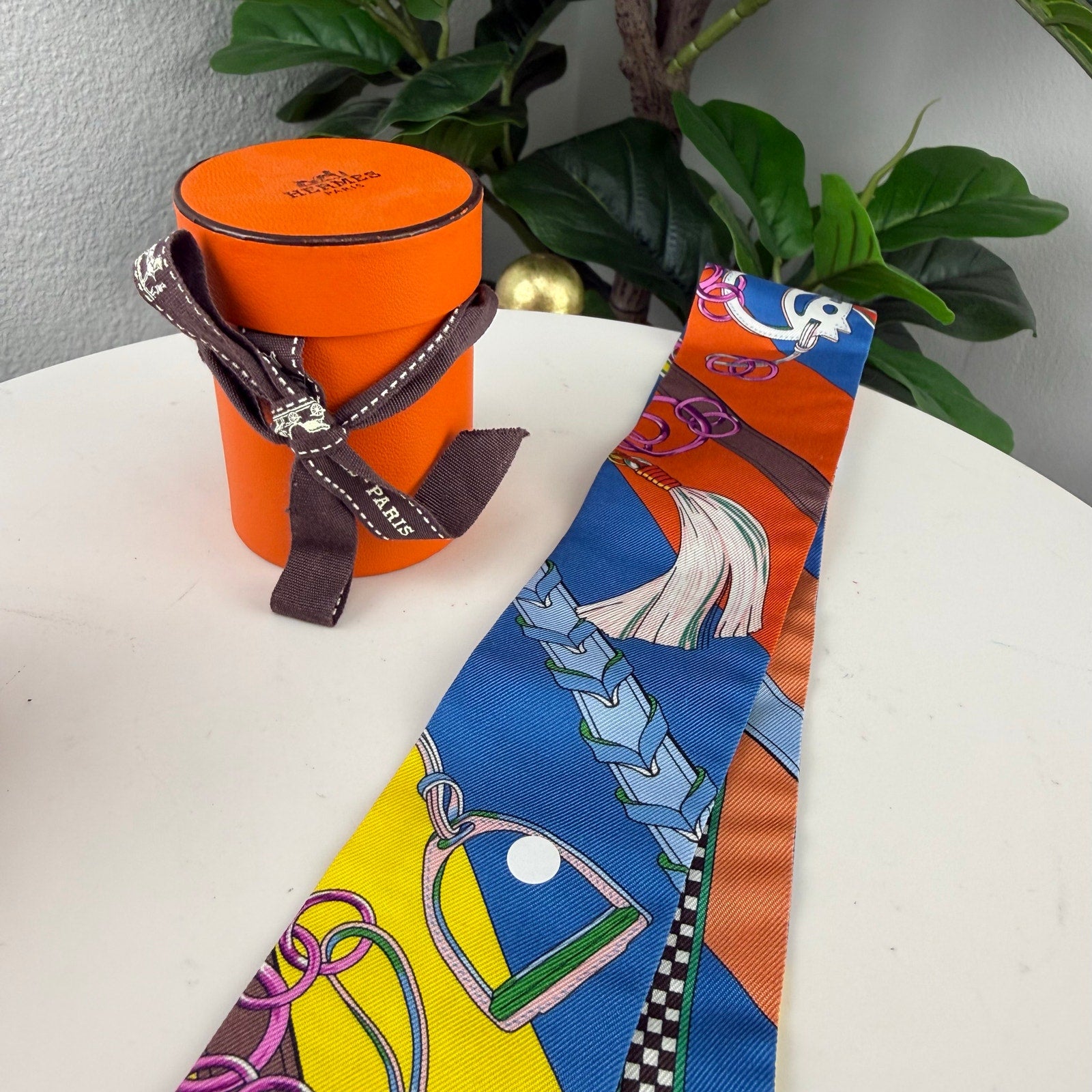 Authentic Hermès Panoplie Equestre Silk Twilly scarf