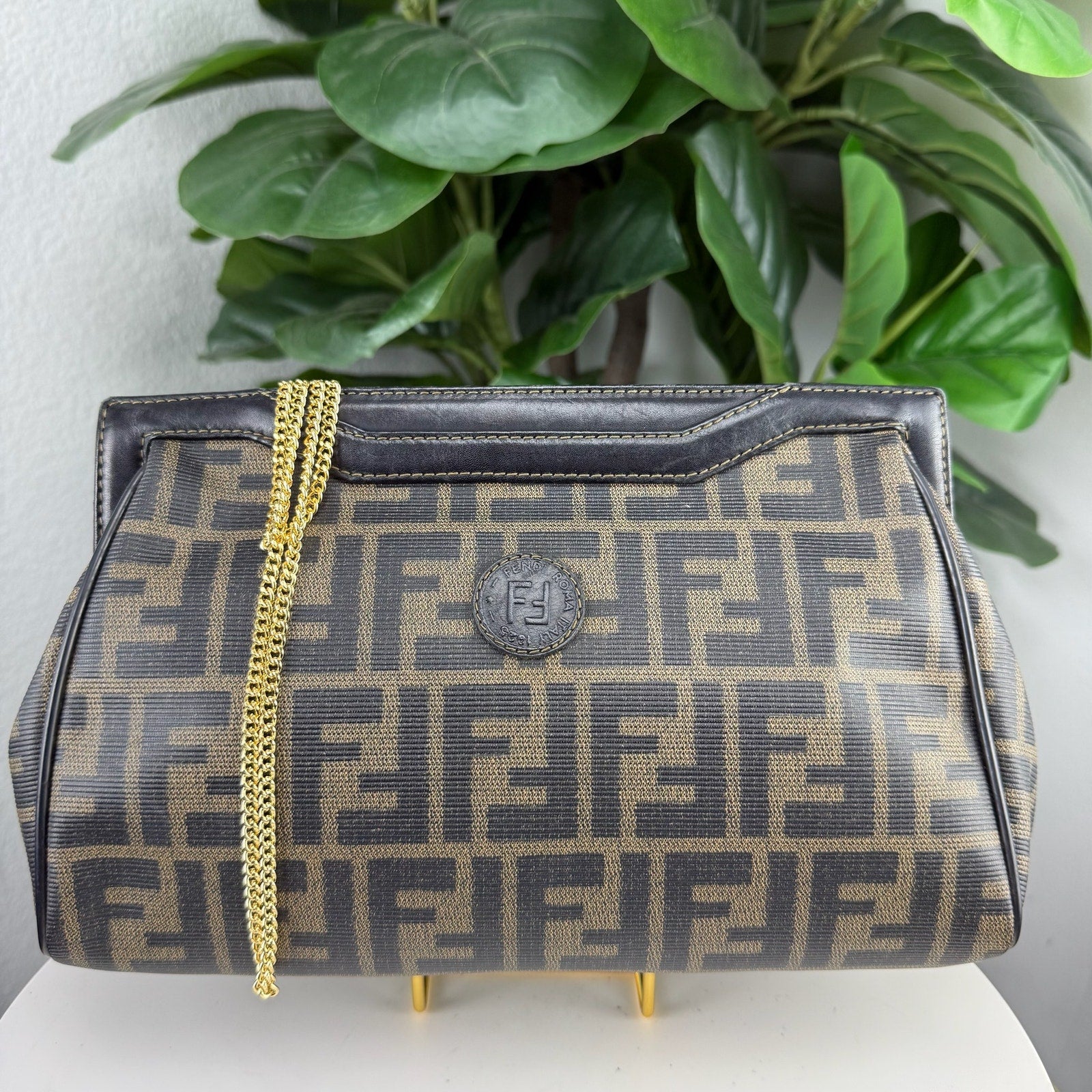 Fendi Pochetter Zucchino Vintage Shoulder Bag Gold Chain