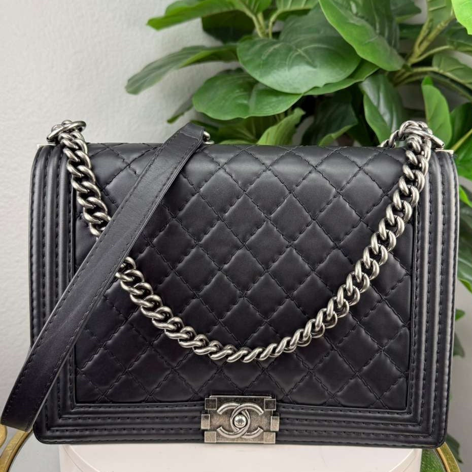 Authentic Chanel Boy Handbag Black Quilted Leather