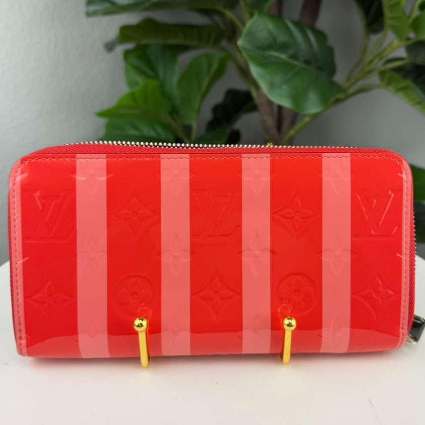 Limited Edition Louis Vuitton Monogram Vernis Rayures Zippy Red Wallet