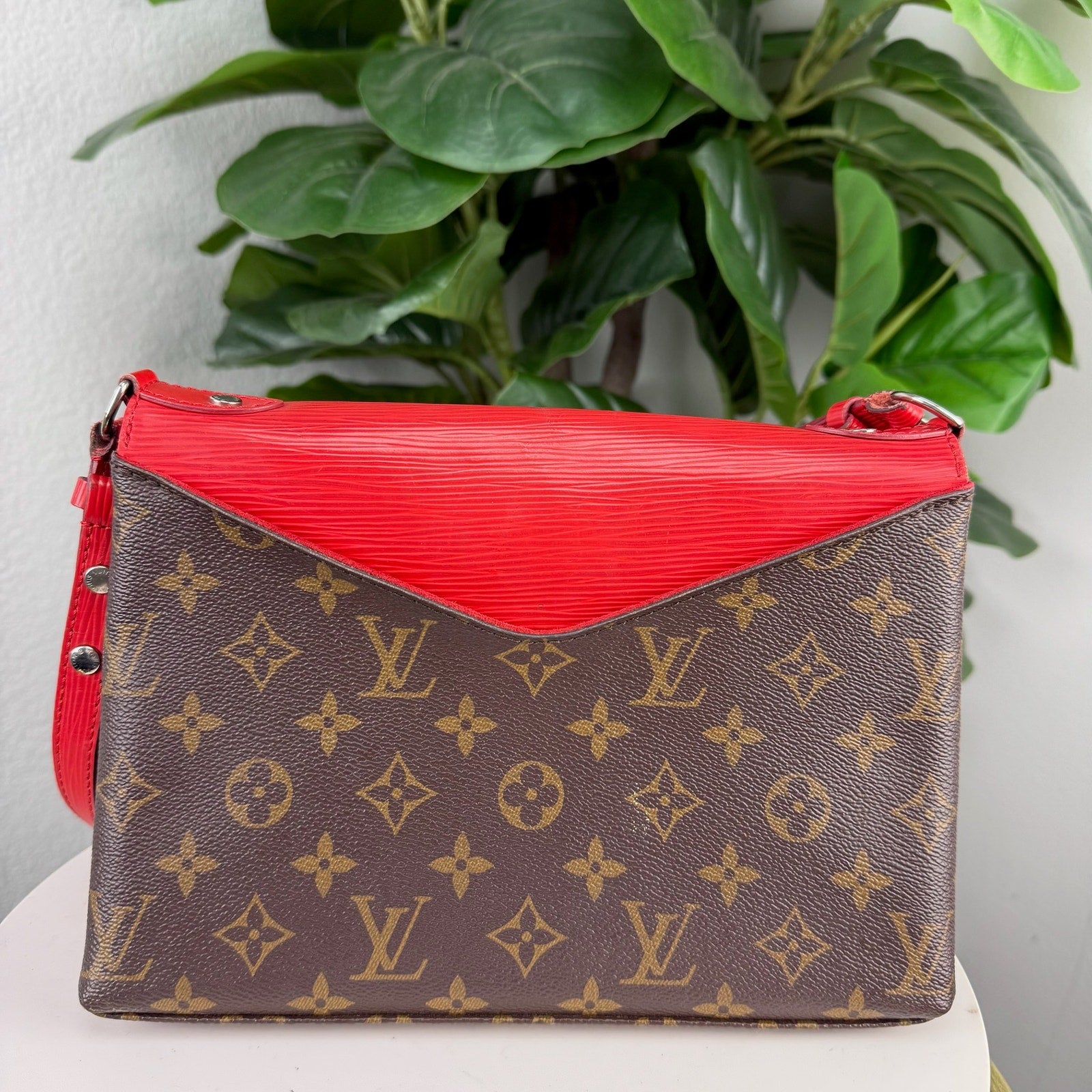 Louis Vuitton St Michael Monogram Red Epi Leather Shoulder Bag Authentic Pre Owned