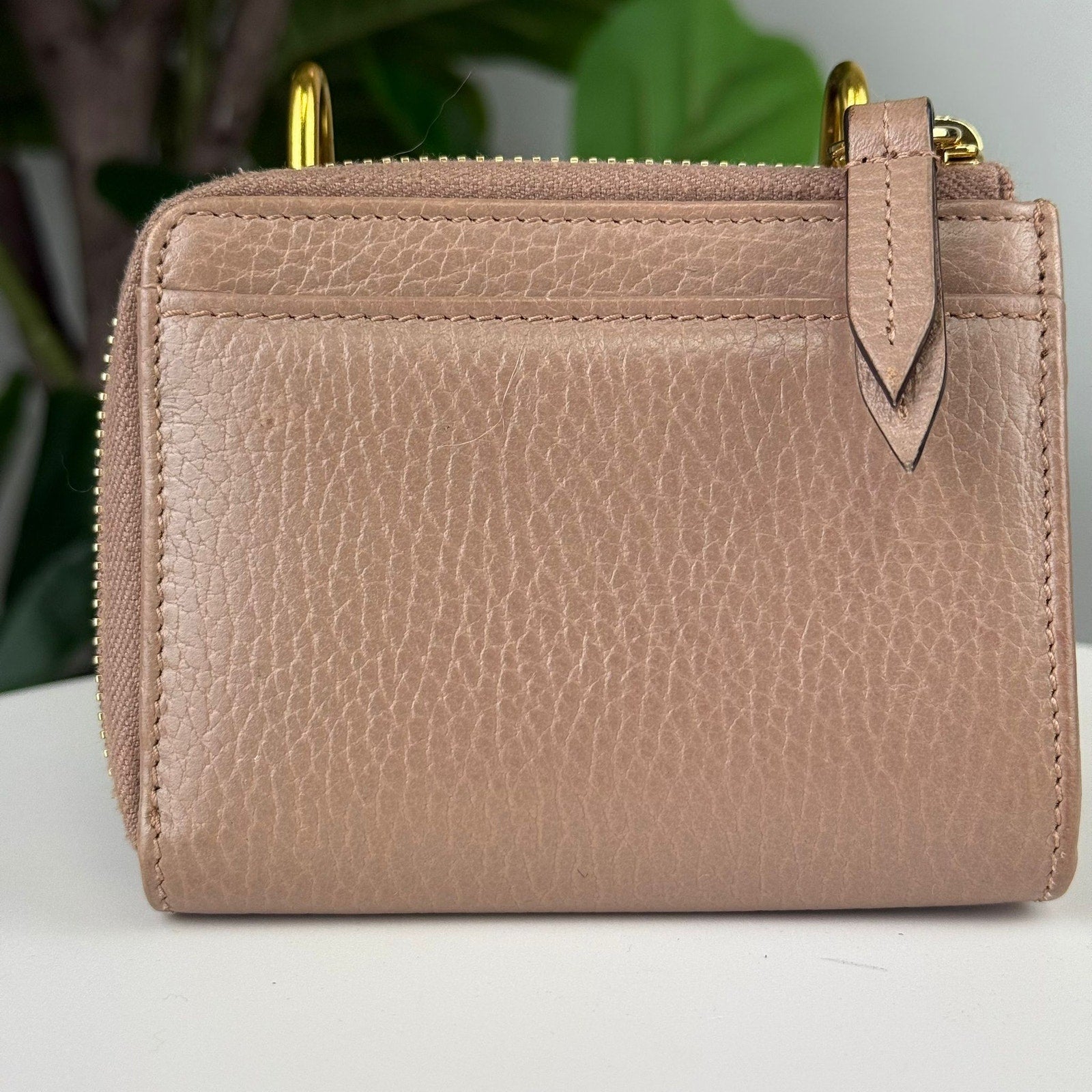 Authentic Gucci GG marmont L-Shaped Zip Wallet Beige