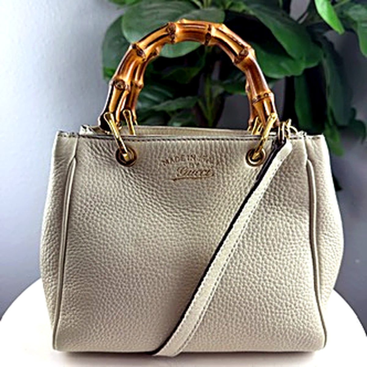 Authentic Vintage Gucci Bamboo Handle Cream Leather Tote Bag - front