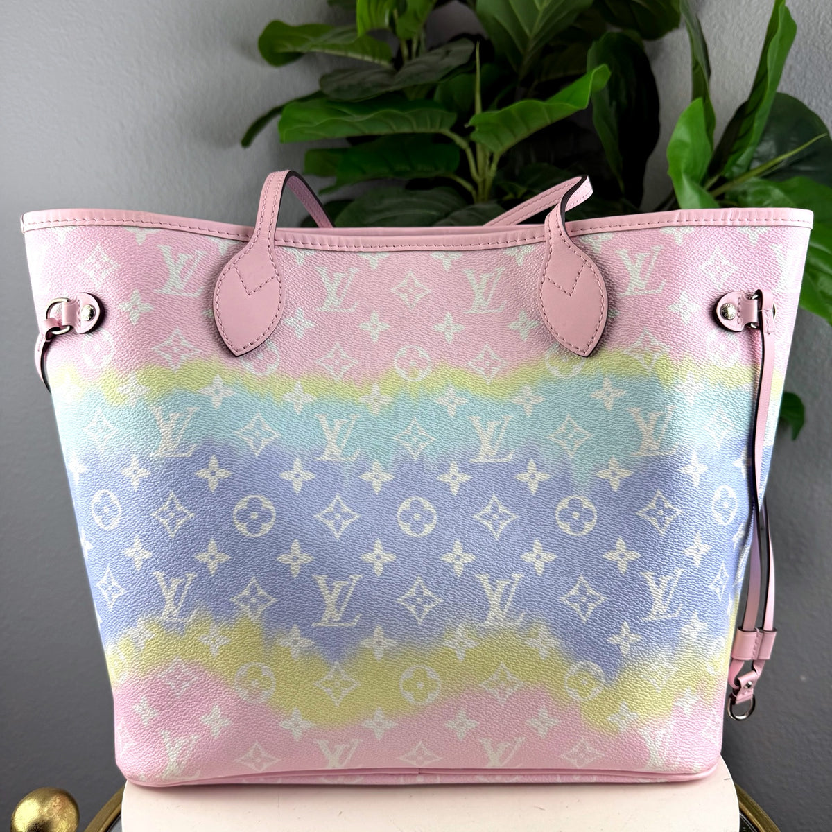 Authentic Louis Vuitton Neverfull MM Escale Pastel Monogram Tote with Pouch - 02_back.jpg