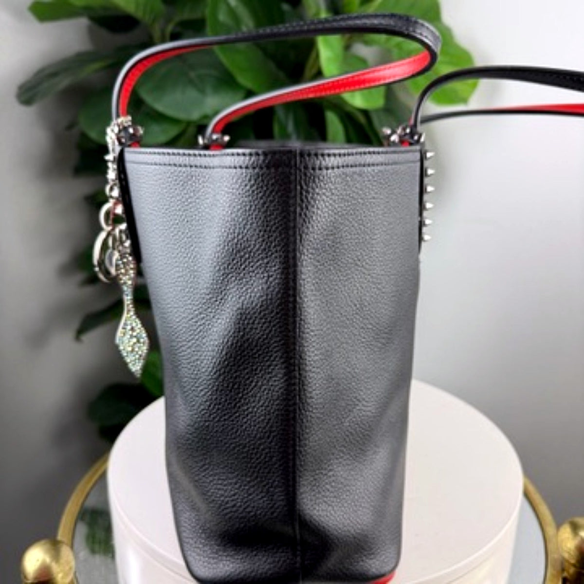 Christian Louboutin Cabata Black Leather Tote Red Lining - 02_back.jpg