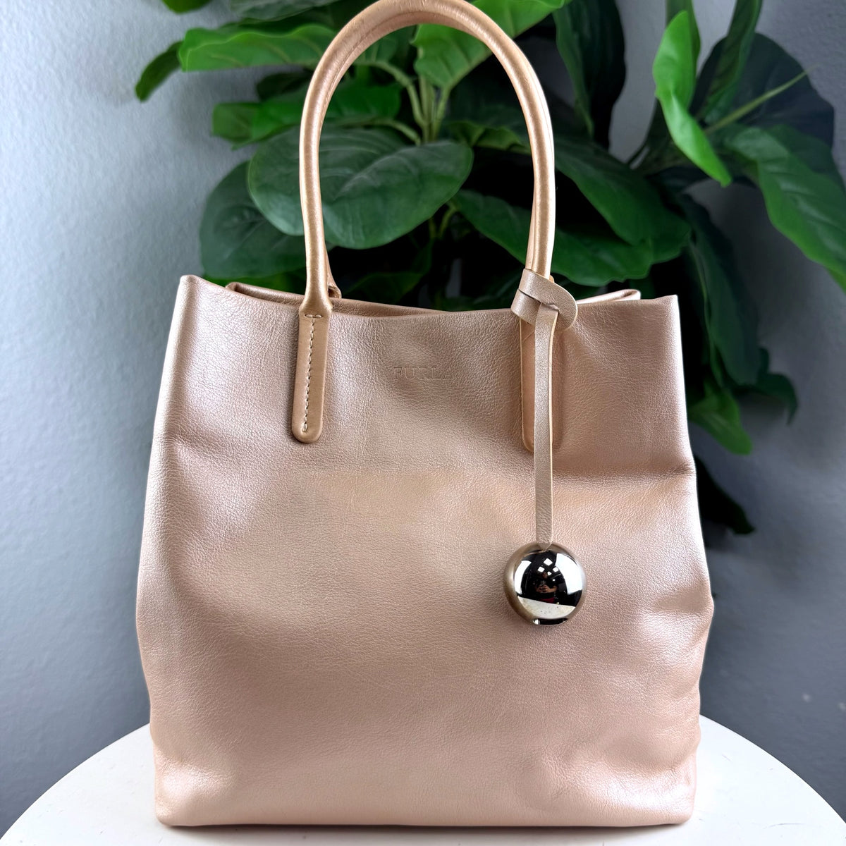 Authentic Furla Classic Leather Tote Bag Beige Nude with Ball Charm - 01_front.jpg
