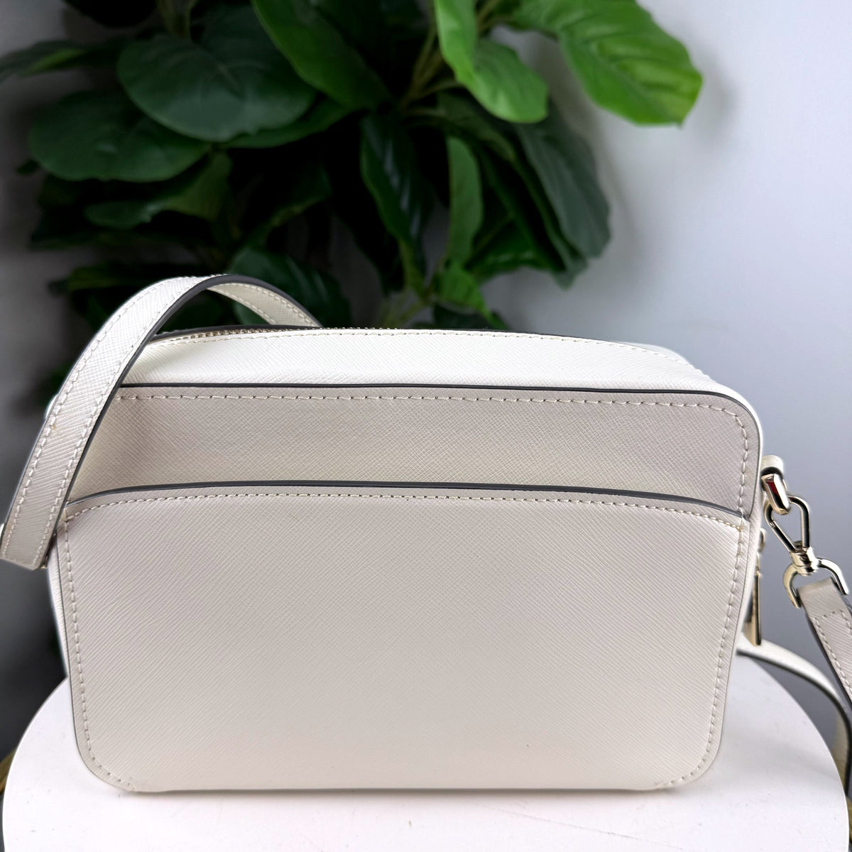 Authentic Kate Spade New York Camera Crossbody Bag Saffiano Leather Cream - 02_back.jpg