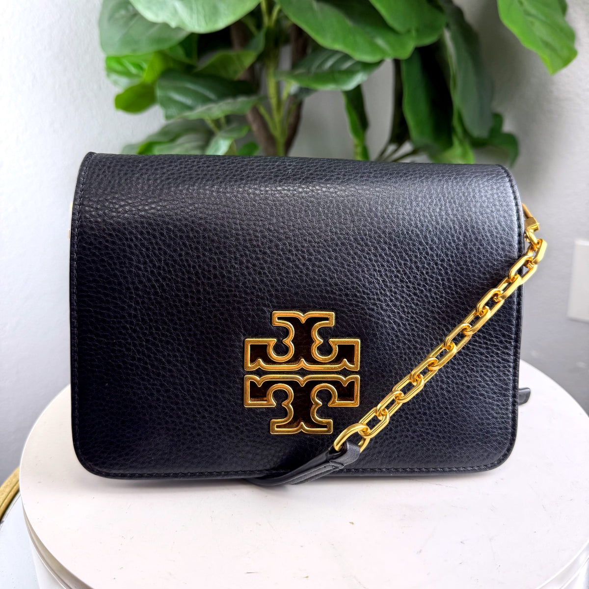 Authentic Tory Burch Britten Black Pebbled Leather Crossbody Bag Gold Hardware - 01_front.jpg