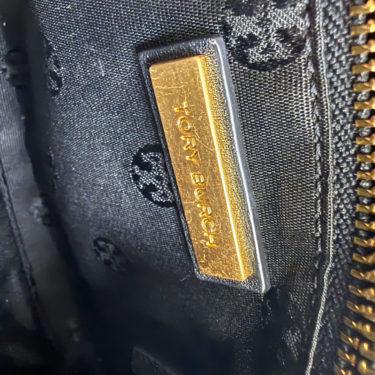 Authentic Tory Burch Britten Black Pebbled Leather Crossbody Bag Gold Hardware - 05_leftover_single.jpg