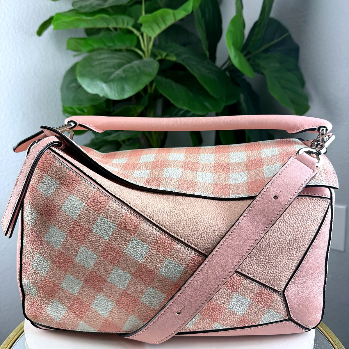 Authentic Loewe Puzzle Small Bag in Pink Gingham and Blush Leather - 02_photo.jpg