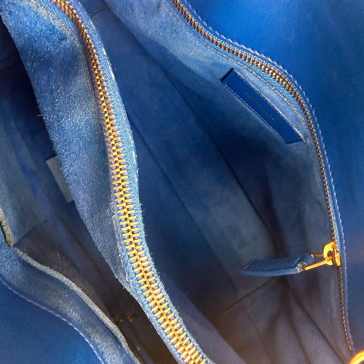 Authentic Saint Laurent Paris Sac de Jour Blue Leather Tote Bag - 06_inside.jpg