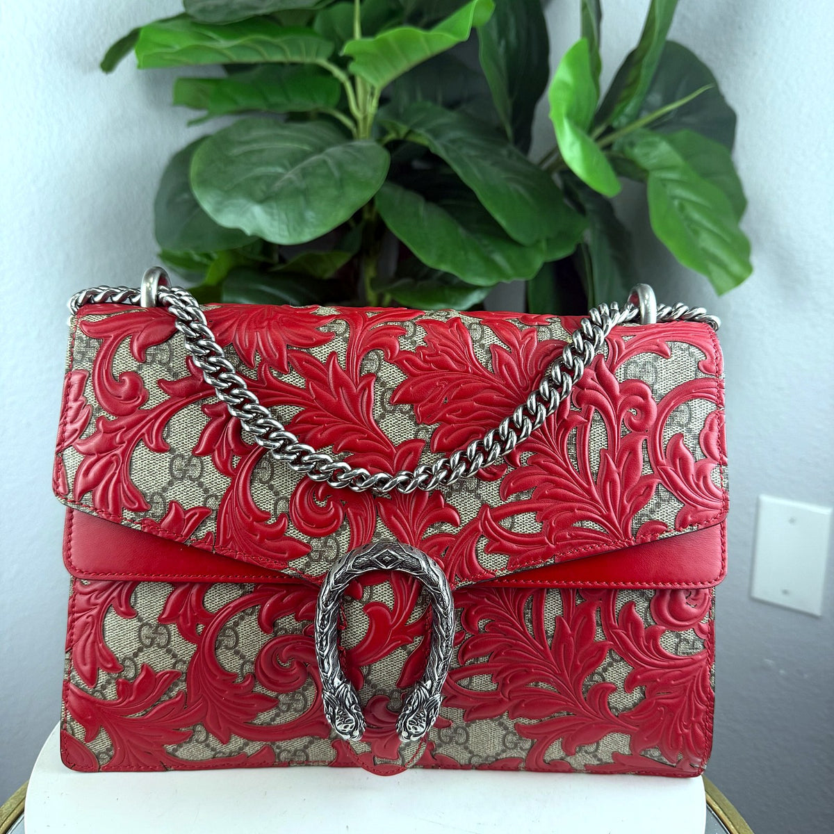 Authentic Gucci Dionysus Small GG Supreme Shoulder Bag Red Leather - 01_photo.jpg