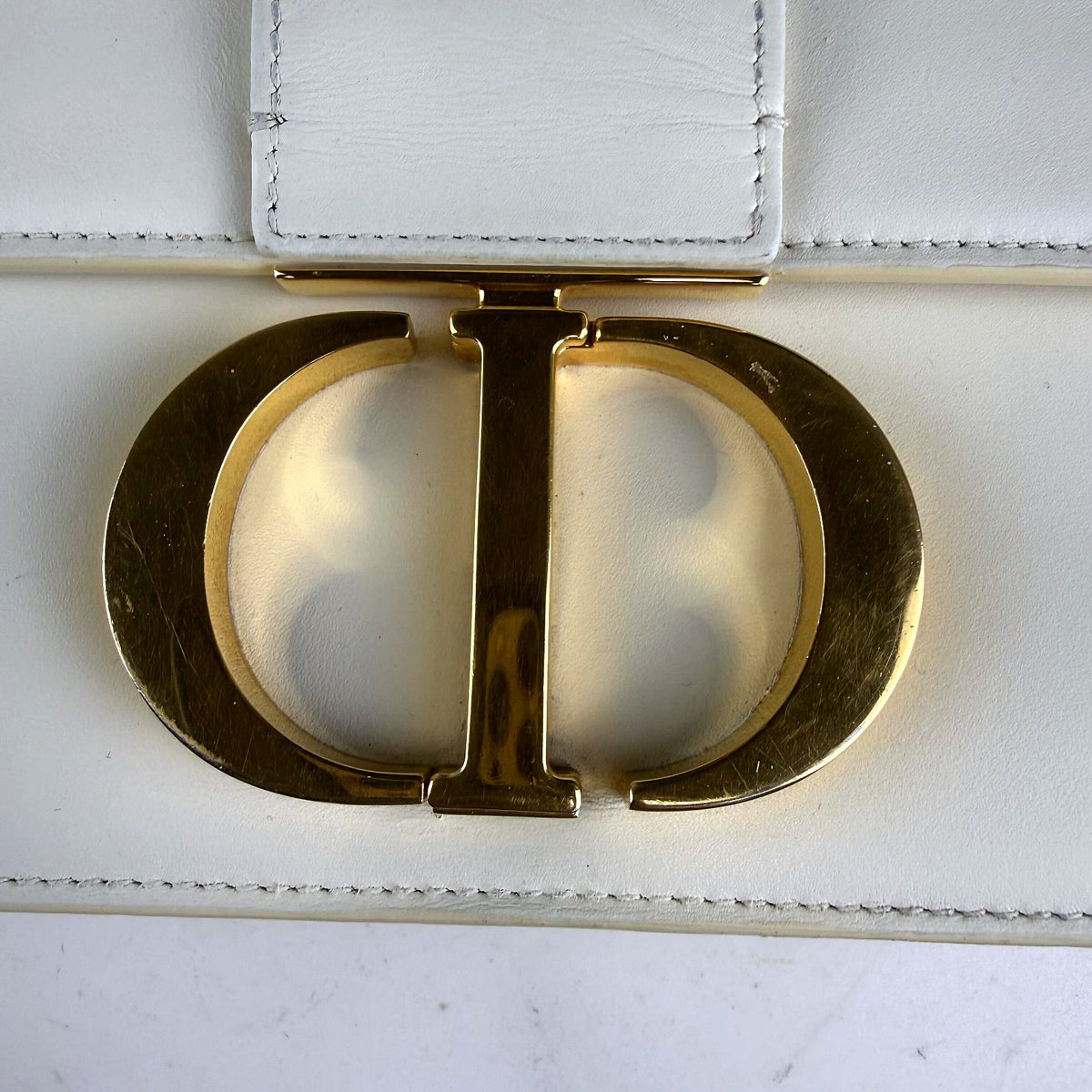 Authentic Dior 30 Montaigne White Calfskin Leather Shoulder Bag Gold Hardware - 03_photo.jpg