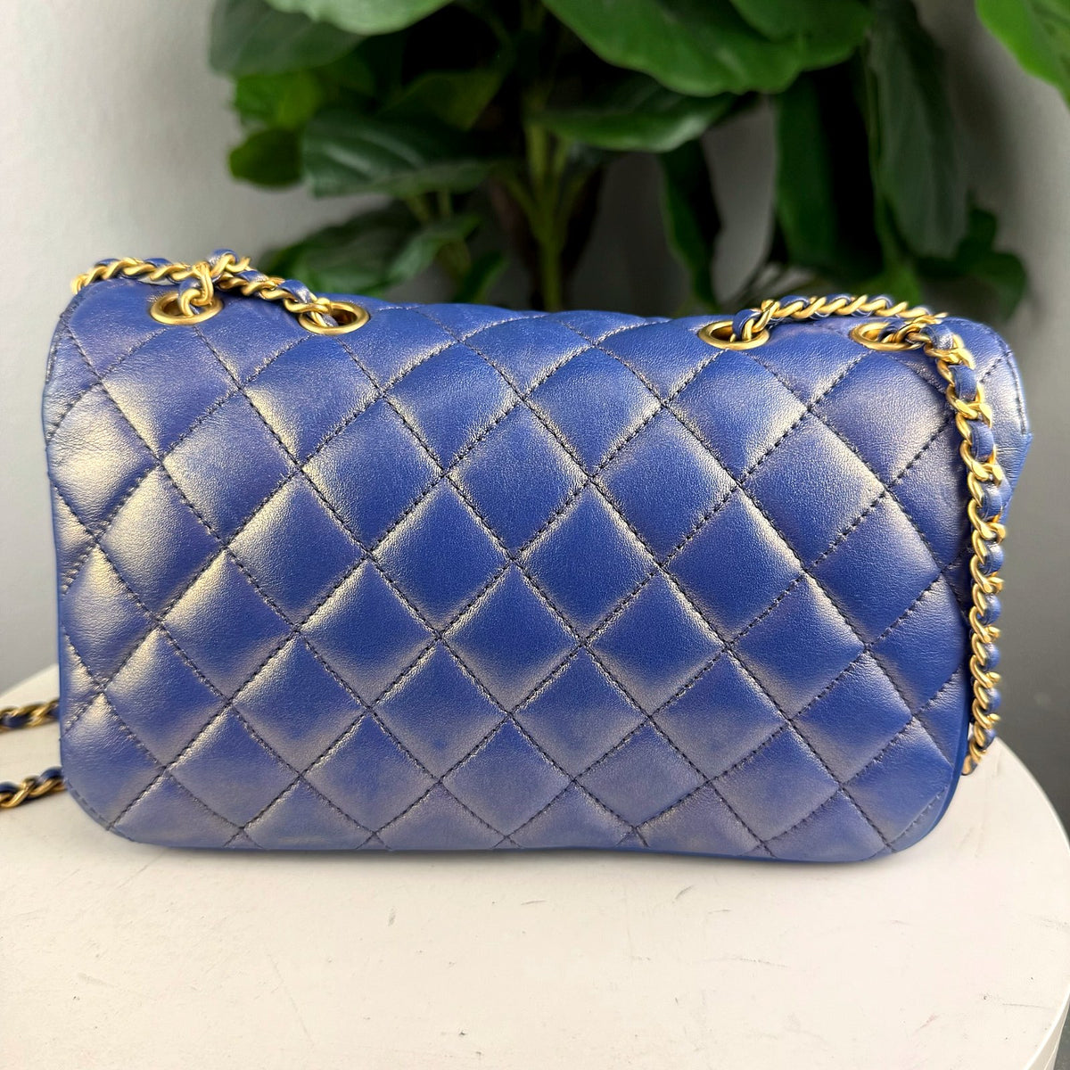 Authentic Chanel Iridescent Blue Quilted Lambskin Filigree Flap Bag Gold Hardware - 02_photo.jpg