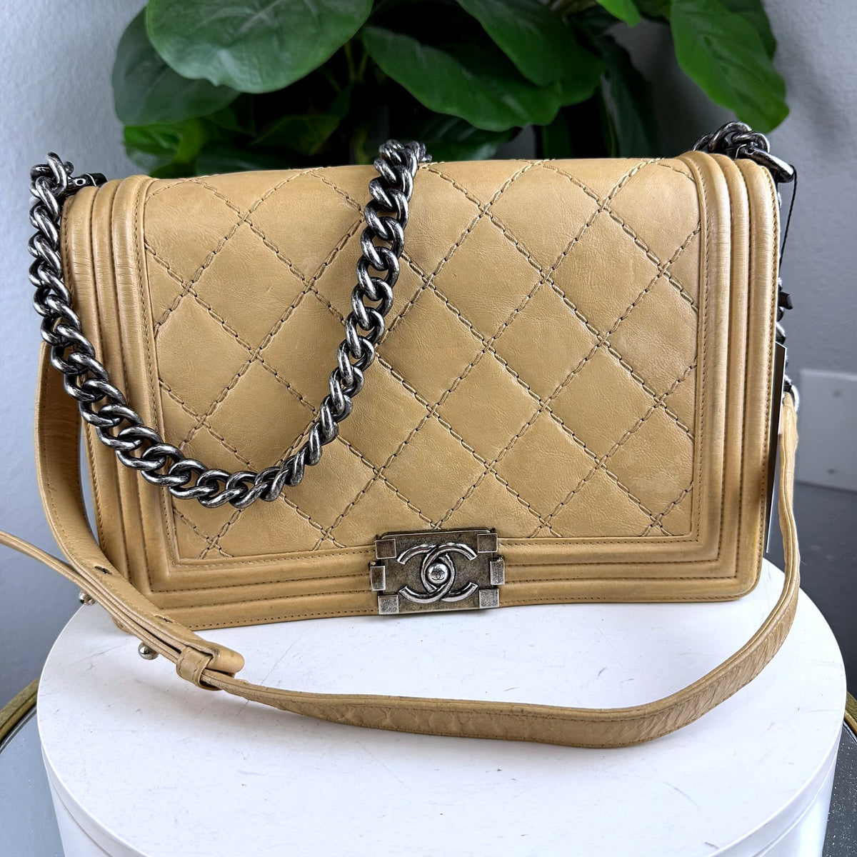 Authentic Chanel Boy Bag Medium Beige Quilted Lambskin Leather - 01_photo.jpg
