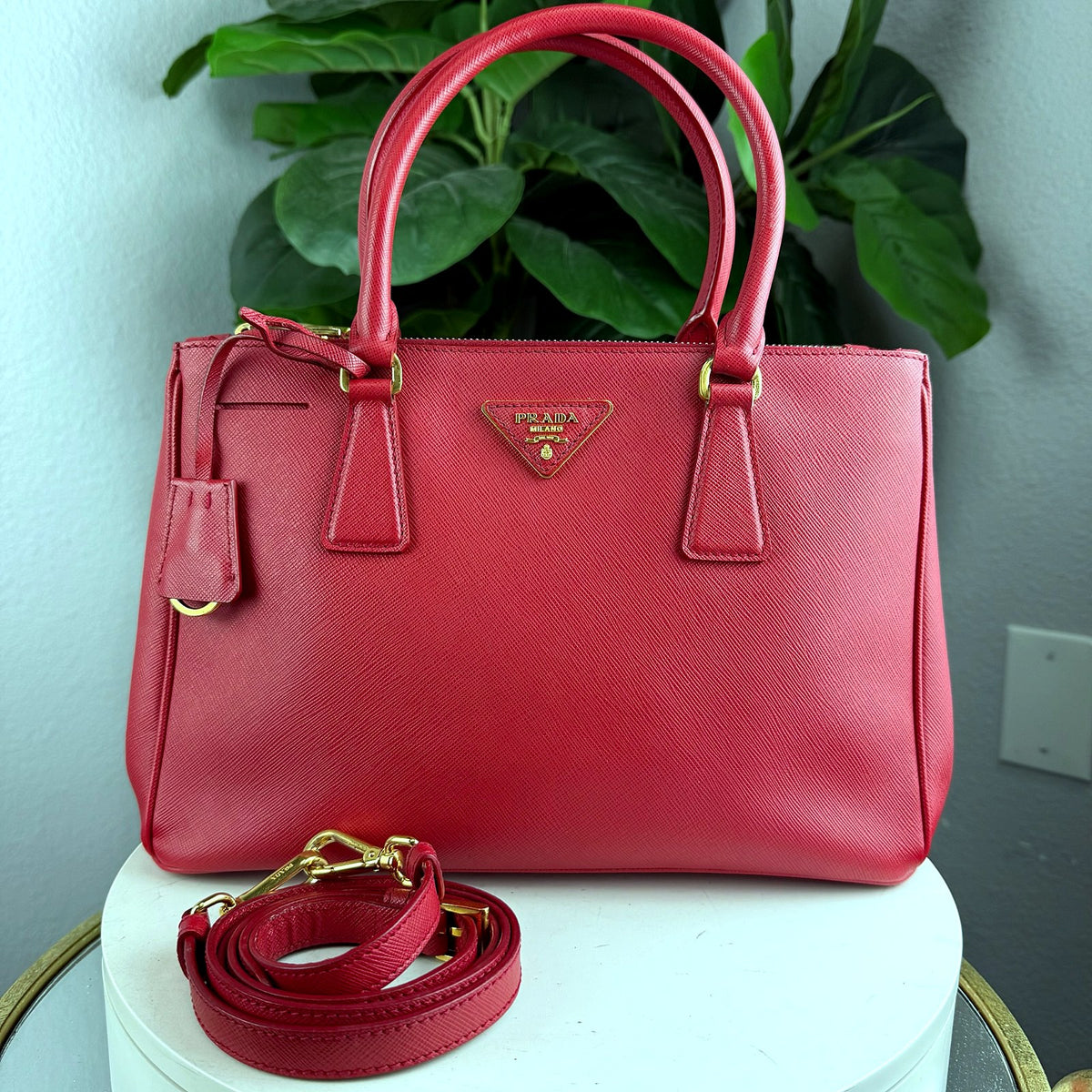 Authentic Prada Galleria Saffiano Leather Tote Bag - 01_photo.jpg