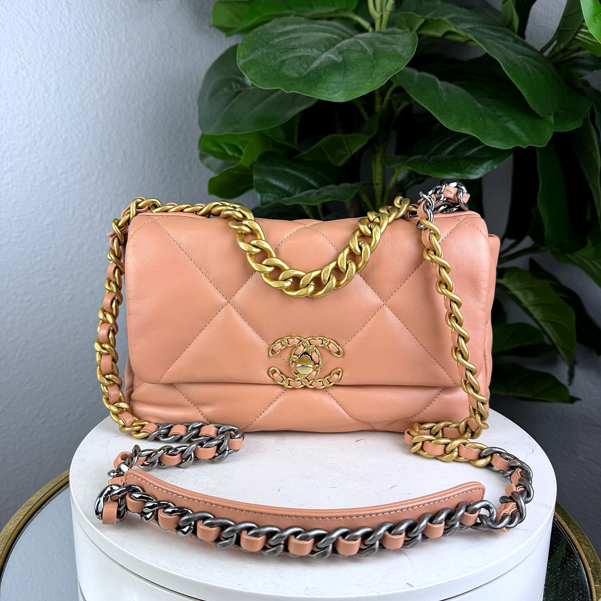 Authentic Chanel 19 Medium Flap Bag in Peach Quilted Lambskin with Mixed Hardware - 01_photo.jpg