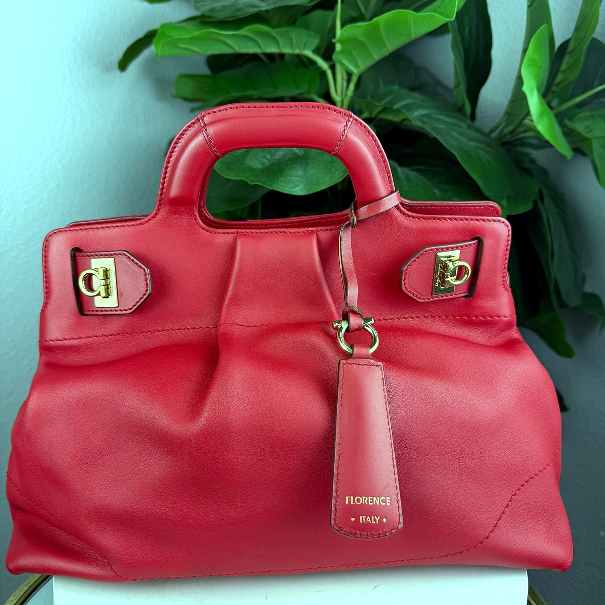 Authentic Salvatore Ferragamo Studio Red Leather Top Handle Bag - 01_photo.jpg