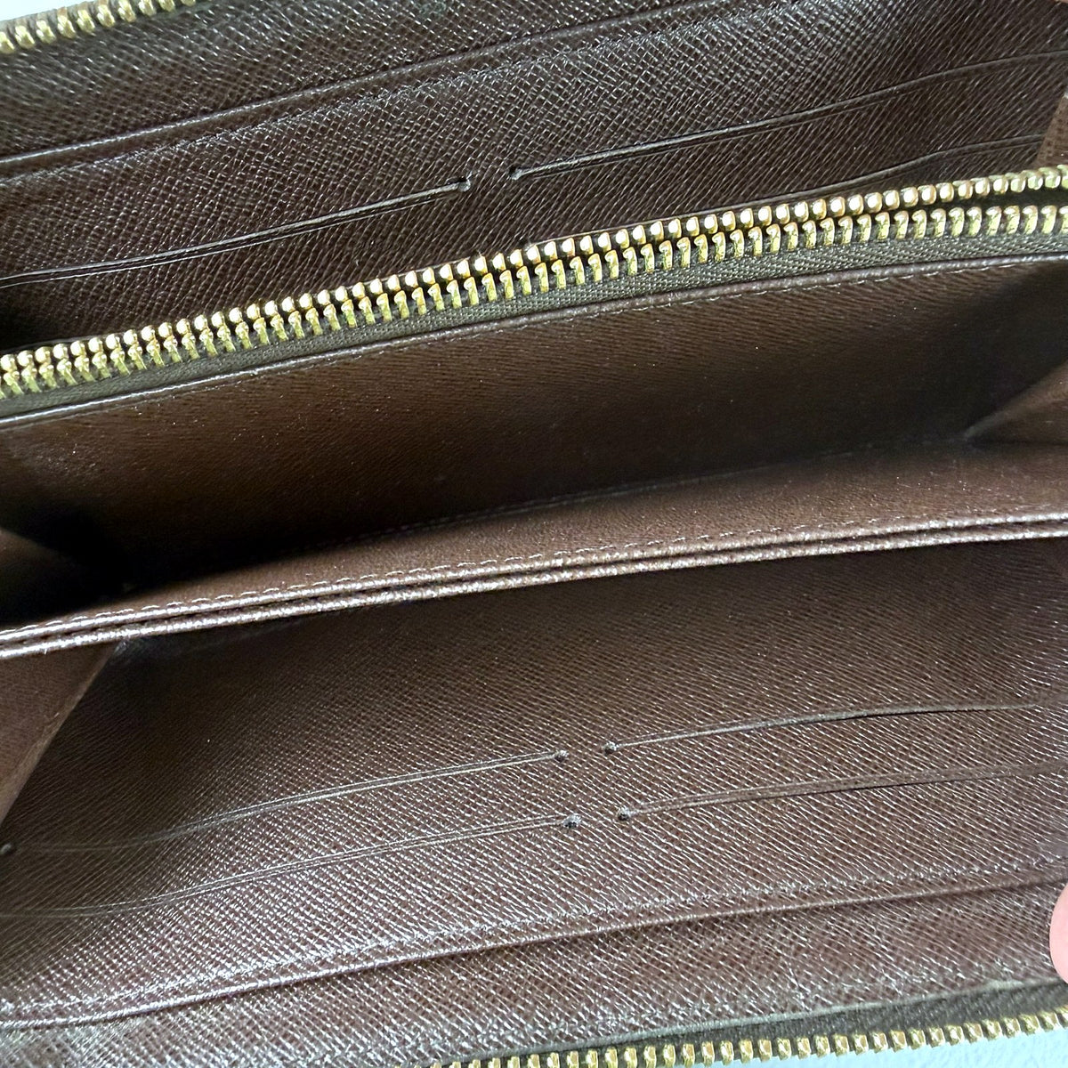 Authentic Louis Vuitton Insolite Wallet Damier Ebene Canvas - 04_inside.jpg