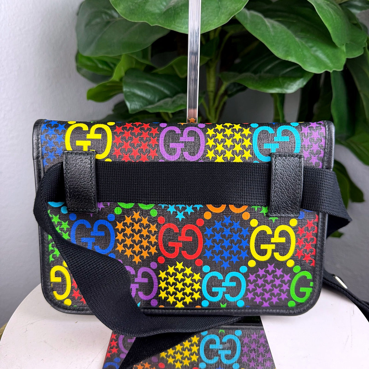 Authentic Gucci GG Psychedelic Multicolor Supreme Canvas Messenger Bag - 02_photo.jpg