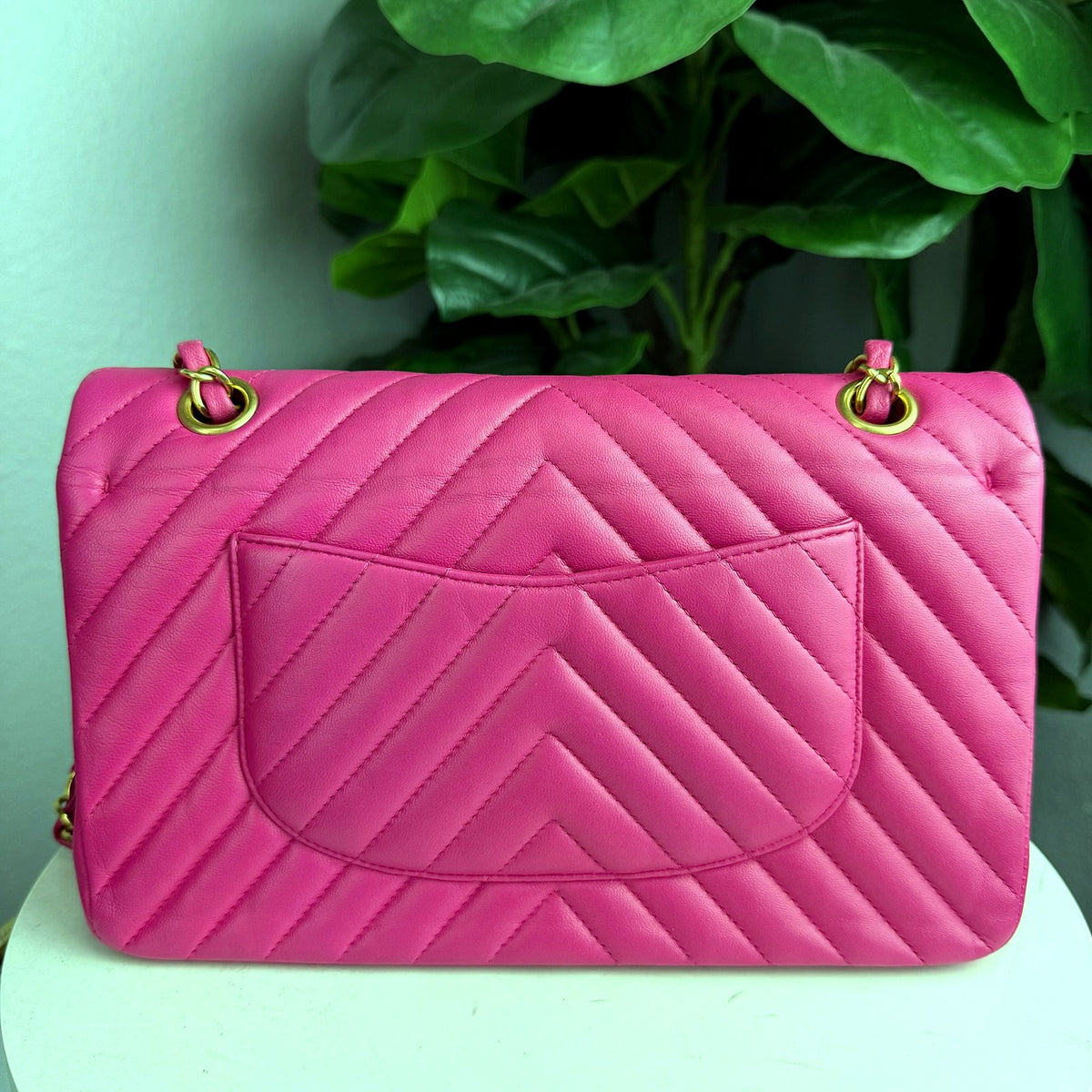 Authentic Chanel Medium Classic Flap Bag Pink Chevron Lambskin Gold Hardware - 02_photo.jpg