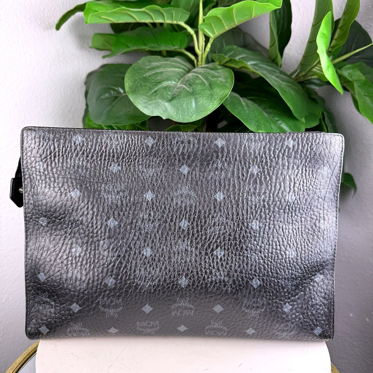 Authentic MCM Visetos Coated Canvas Bi-Fold Wallet in Black - 02_photo.jpg