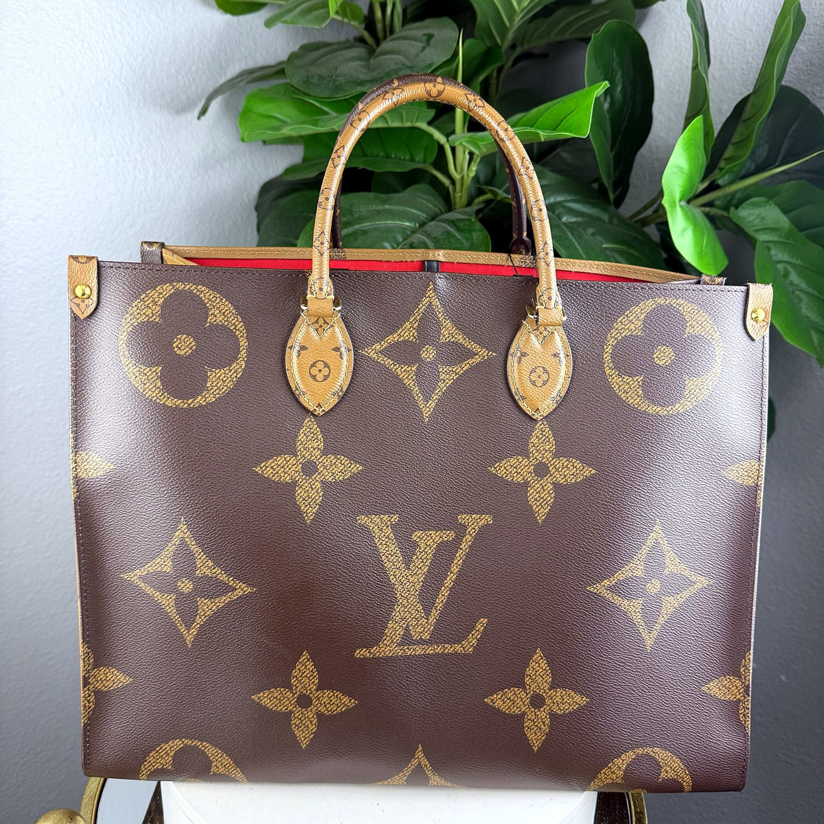 Authentic Louis Vuitton Onthego GM Giant Monogram Tote Bag - 01_photo.jpg