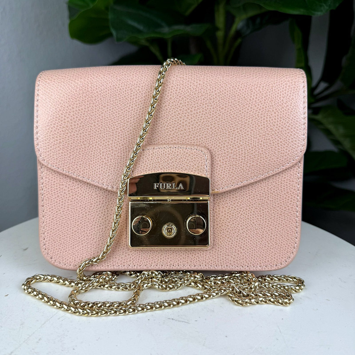 Authentic Furla Metropolis Mini Crossbody Bag Pink Leather Gold Hardware - 01_photo.jpg
