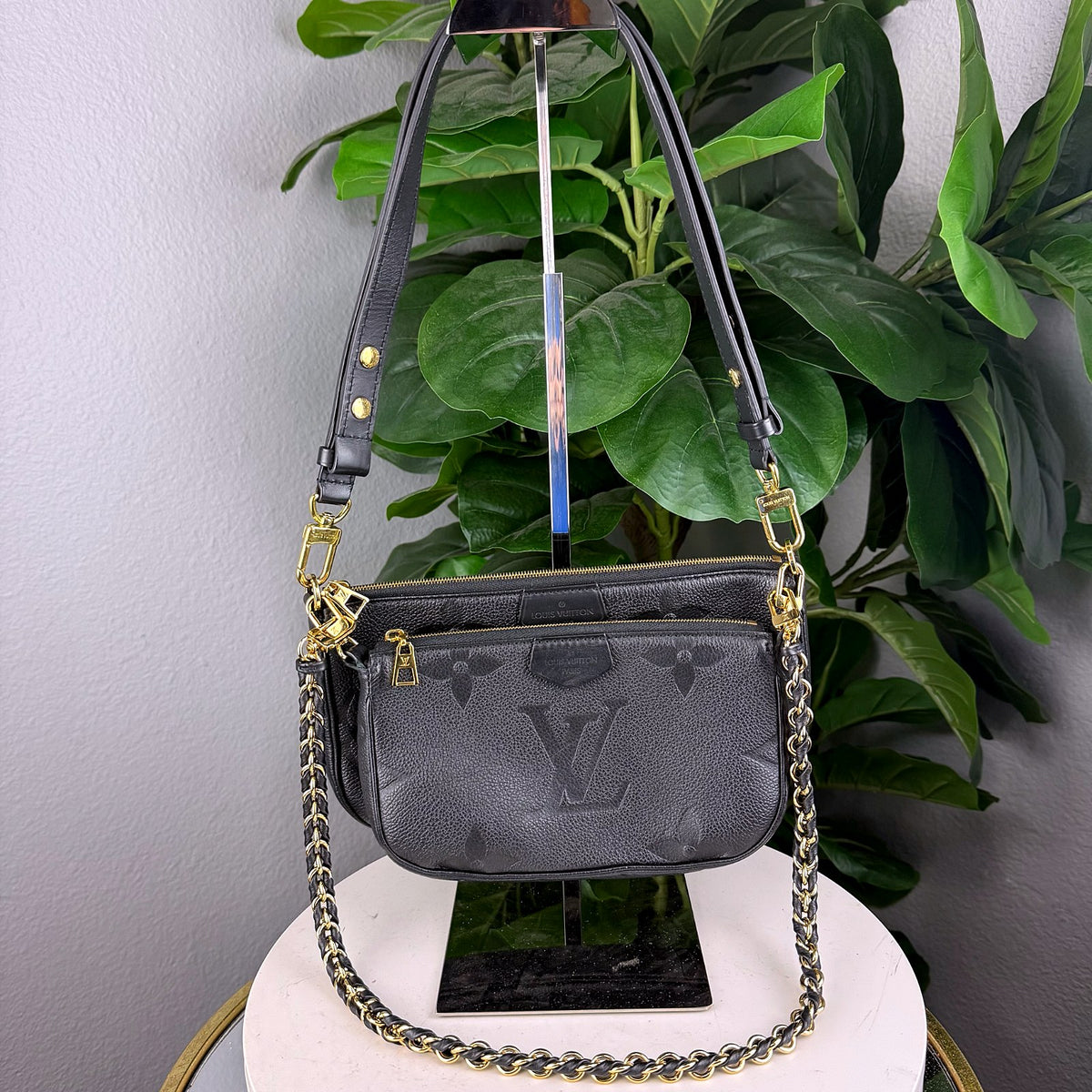 Authentic Louis Vuitton Multi Pochette Accessoires Noir Black Monogram Empreinte - 01_photo.jpg