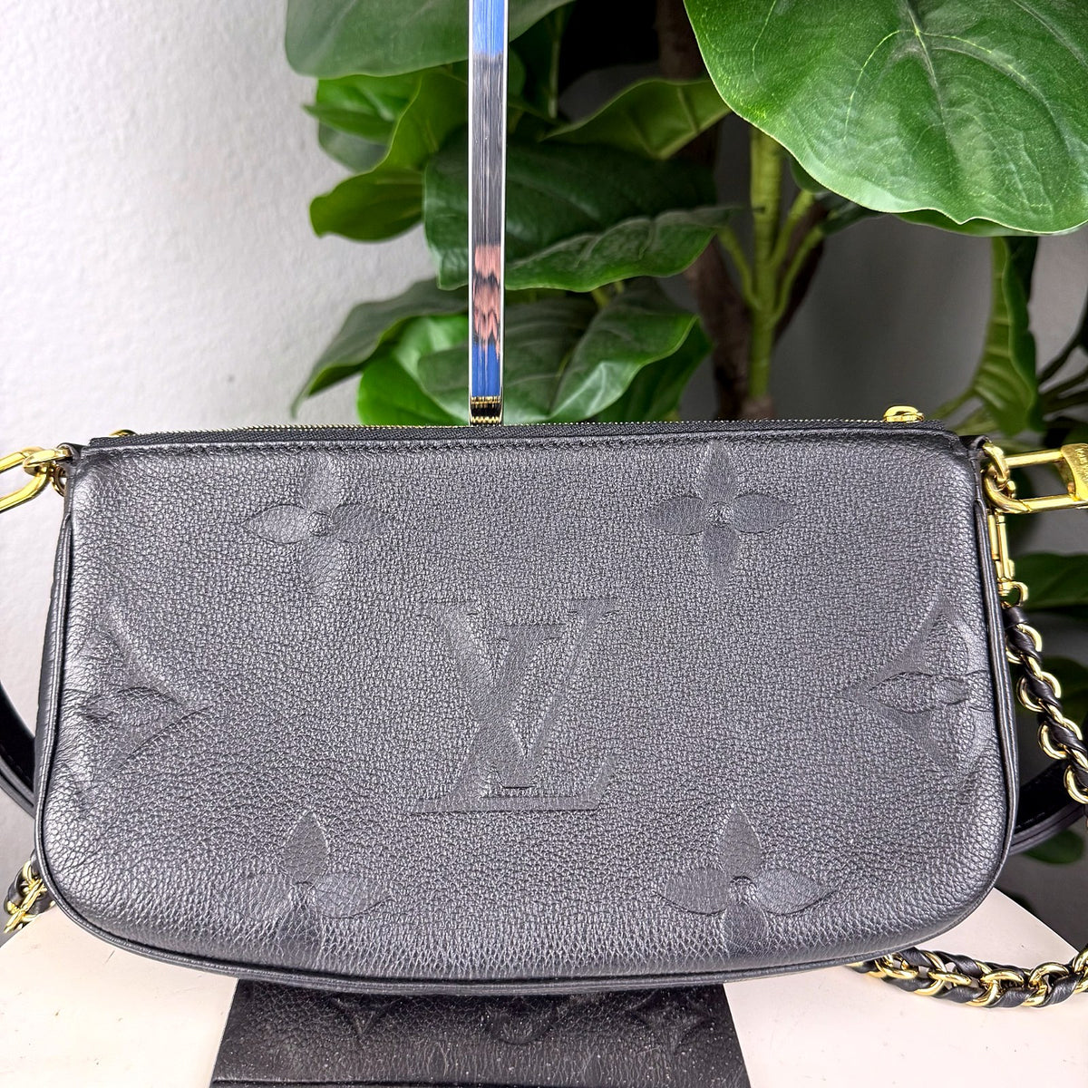 Authentic Louis Vuitton Multi Pochette Accessoires Noir Black Monogram Empreinte - 02_photo.jpg