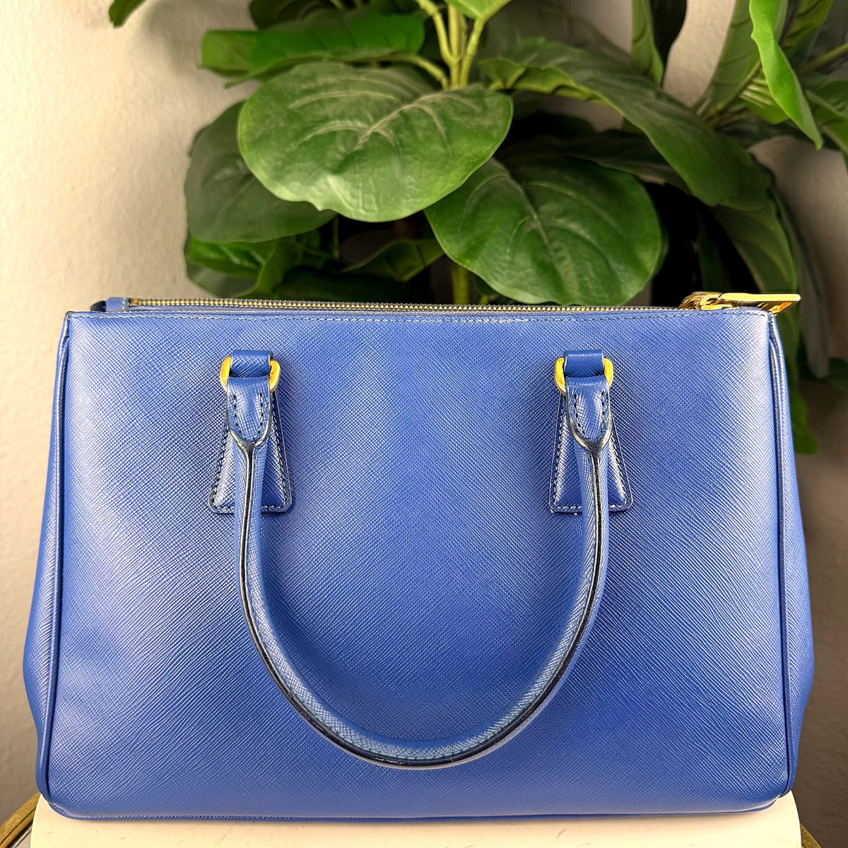 Authentic Prada Saffiano Lux Medium Double Zip Tote Blue - 03_photo.jpg