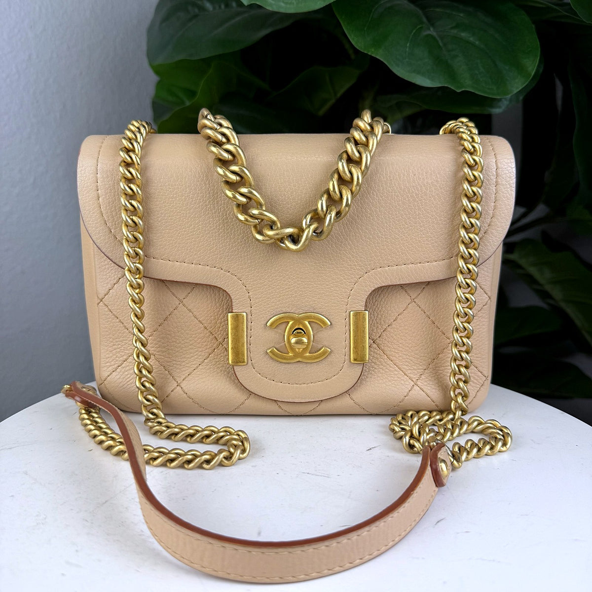 Authentic Chanel Golden Class Medium Flap Beige Quilted Leather Shoulder Bag - 01_photo.jpg