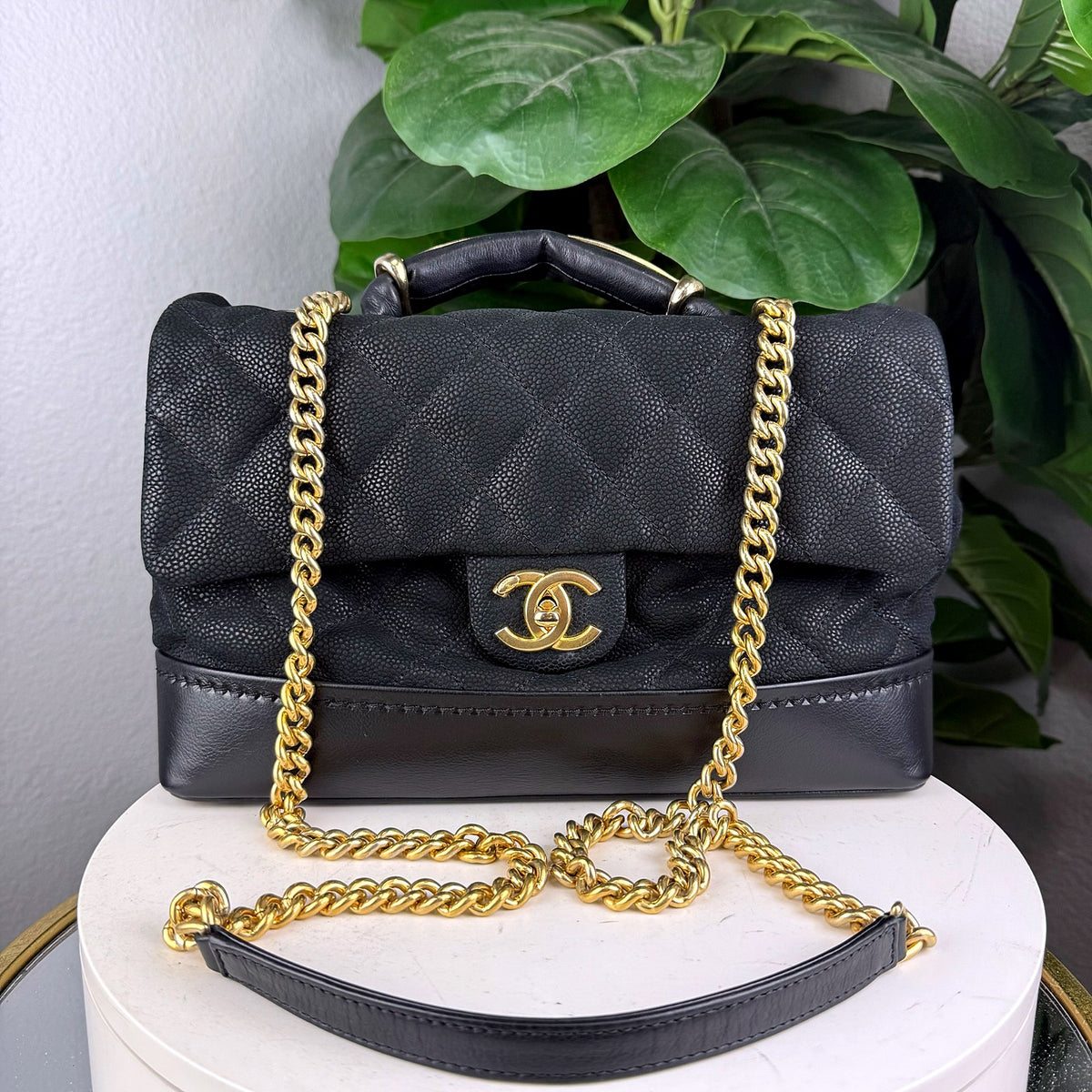 Authentic Chanel Caviar Medium Classic Flap Bag Black Gold Hardware - 01_photo.jpg
