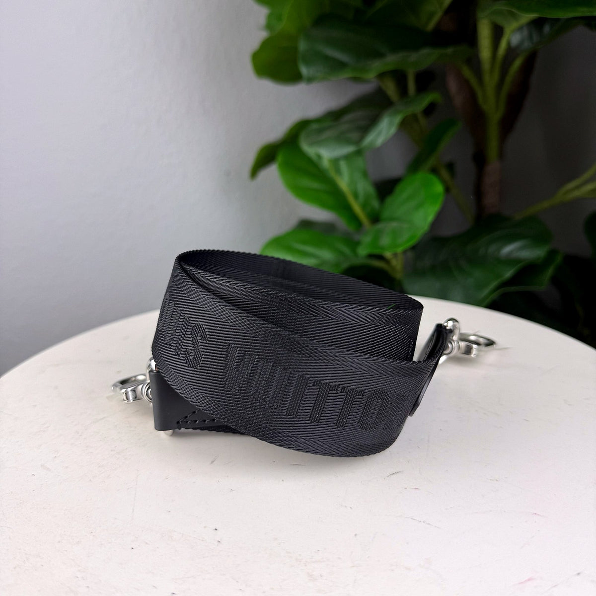 Authentic Louis Vuitton Epi Leather Shoulder Strap Black 1.5" x 45" - 03_photo.jpg