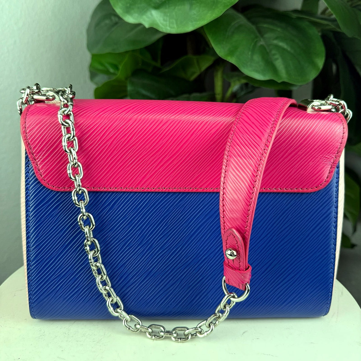 Authentic Louis Vuitton Twist MM Epi Leather Pink Blue Shoulder Bag - 02_photo.jpg