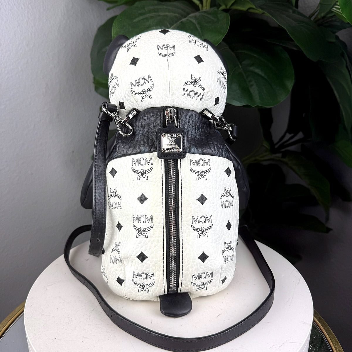 Authentic MCM Panda Visetos Backpack White Black Leather - 03_photo.jpg