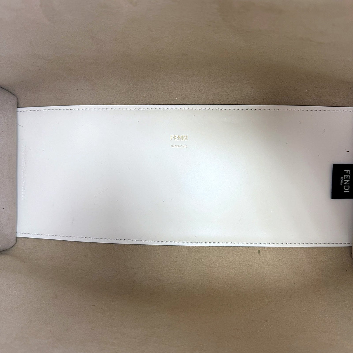 Authentic Fendi Sunshine Medium White Leather Tote with Logo - 05_inside.jpg