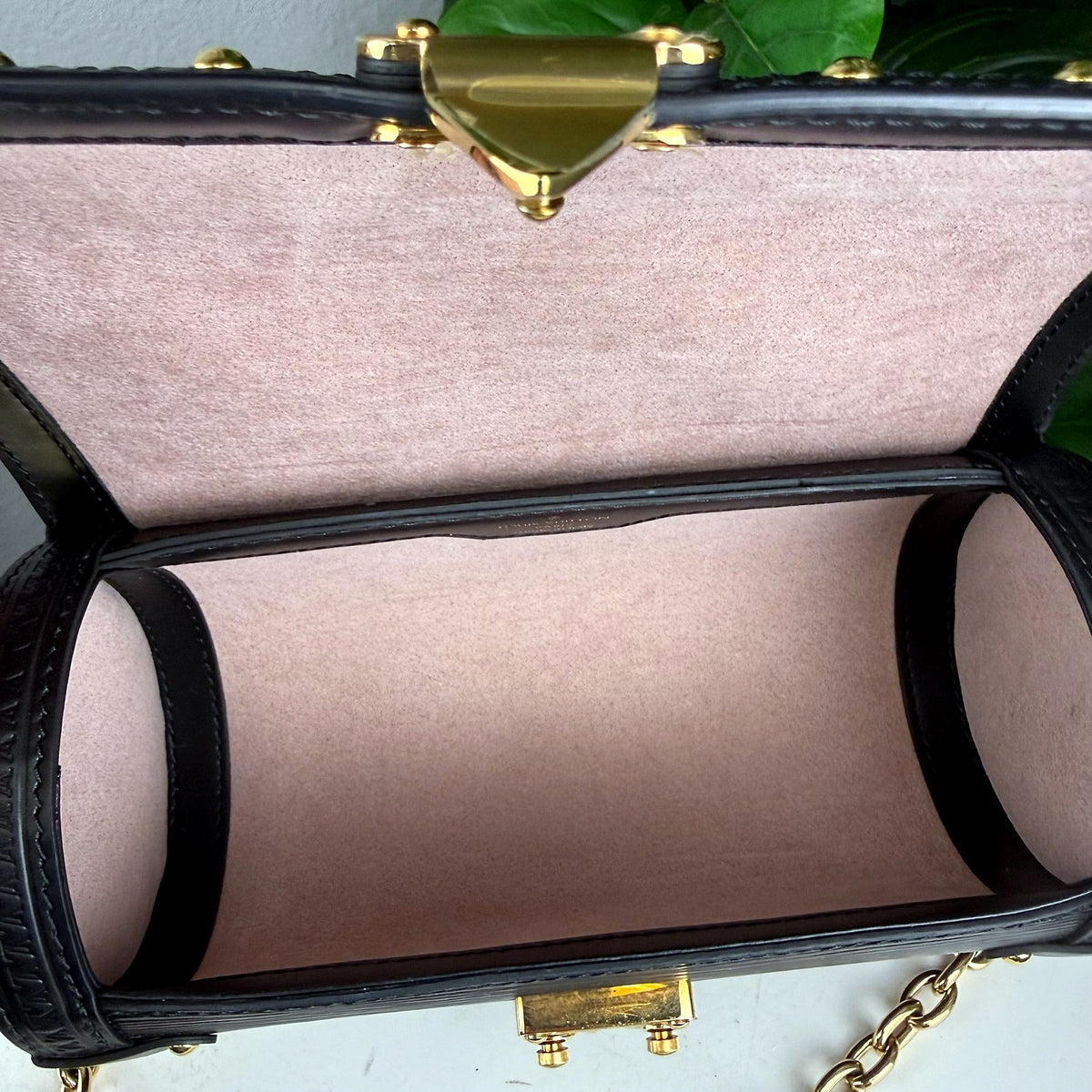 Authentic Louis Vuitton Epi Leather Papillon Trunk Black Gold Hardware - 04_inside.jpg