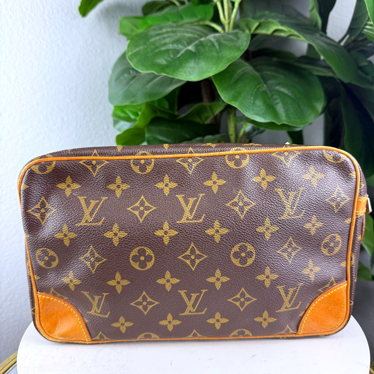 Authentic Louis Vuitton Monogram Compiegne 28 Toiletry Clutch Bag - 02_photo.jpg
