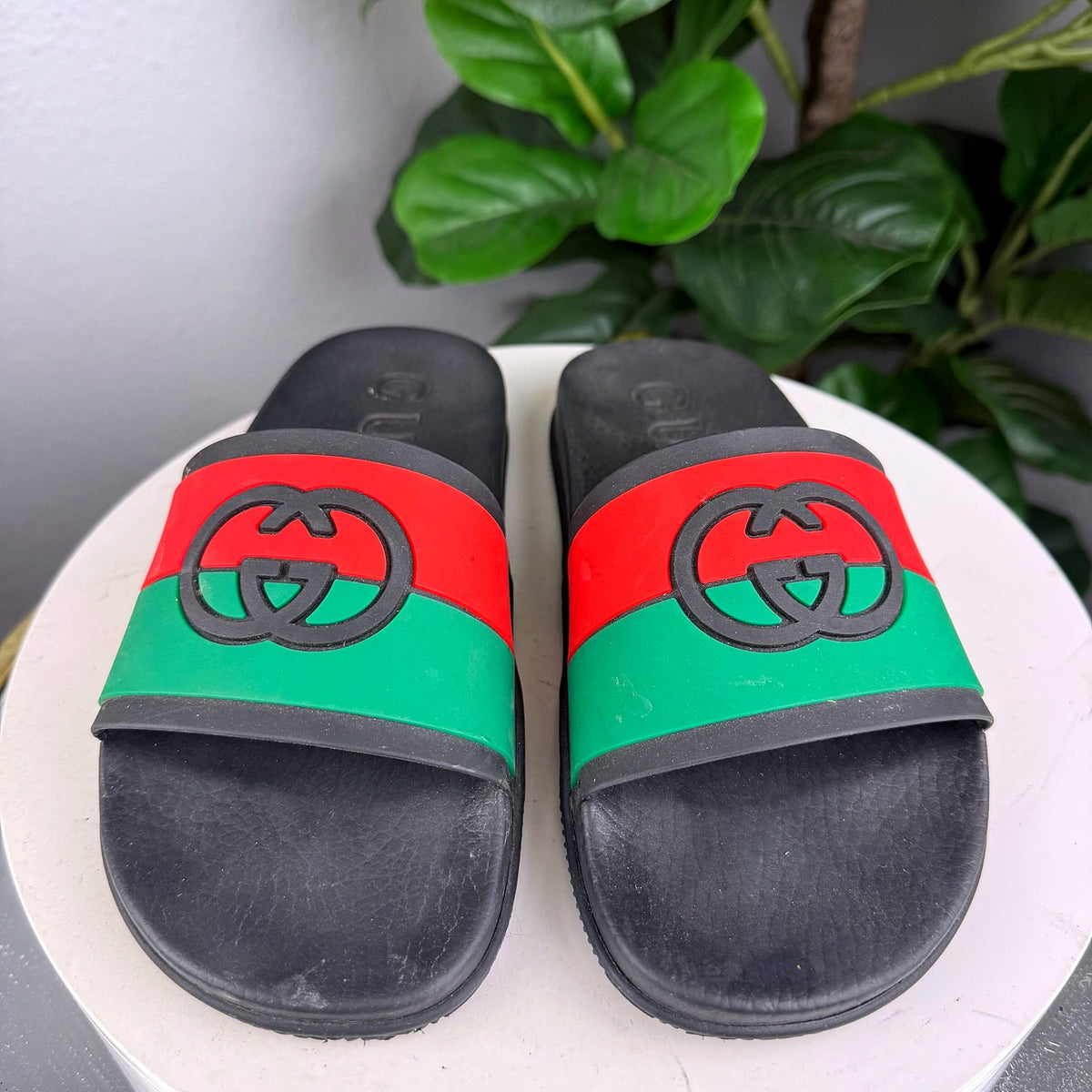Authentic Gucci Interlocking GG Rubber Slide Sandals Red Green Stripe - 01_photo.jpg
