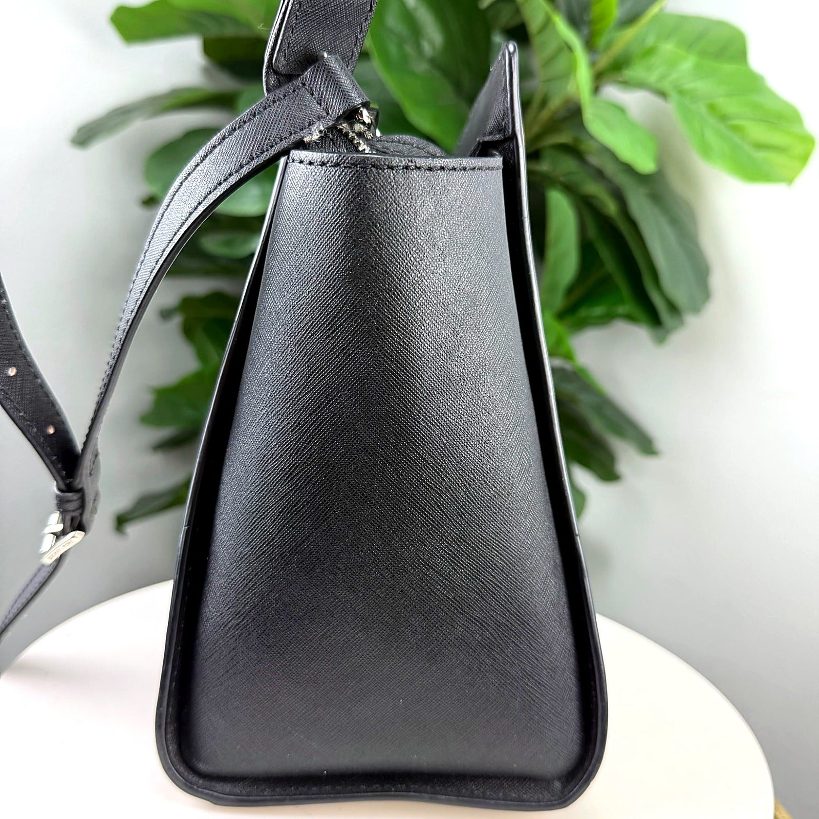 Michael Kors Selma black and white satchel back