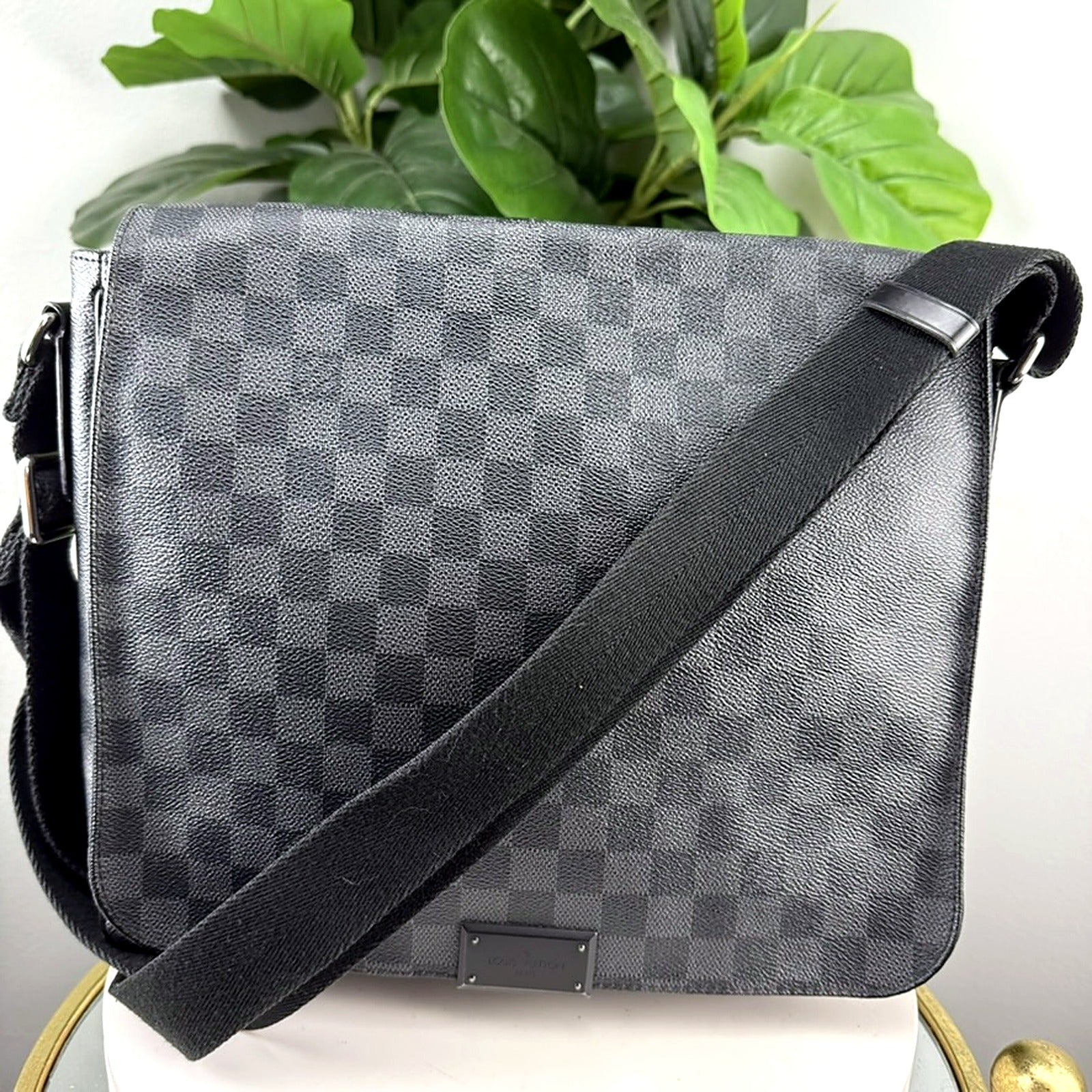 Authentic Louis Vuitton Damier Graphite District Messenger Bag - back