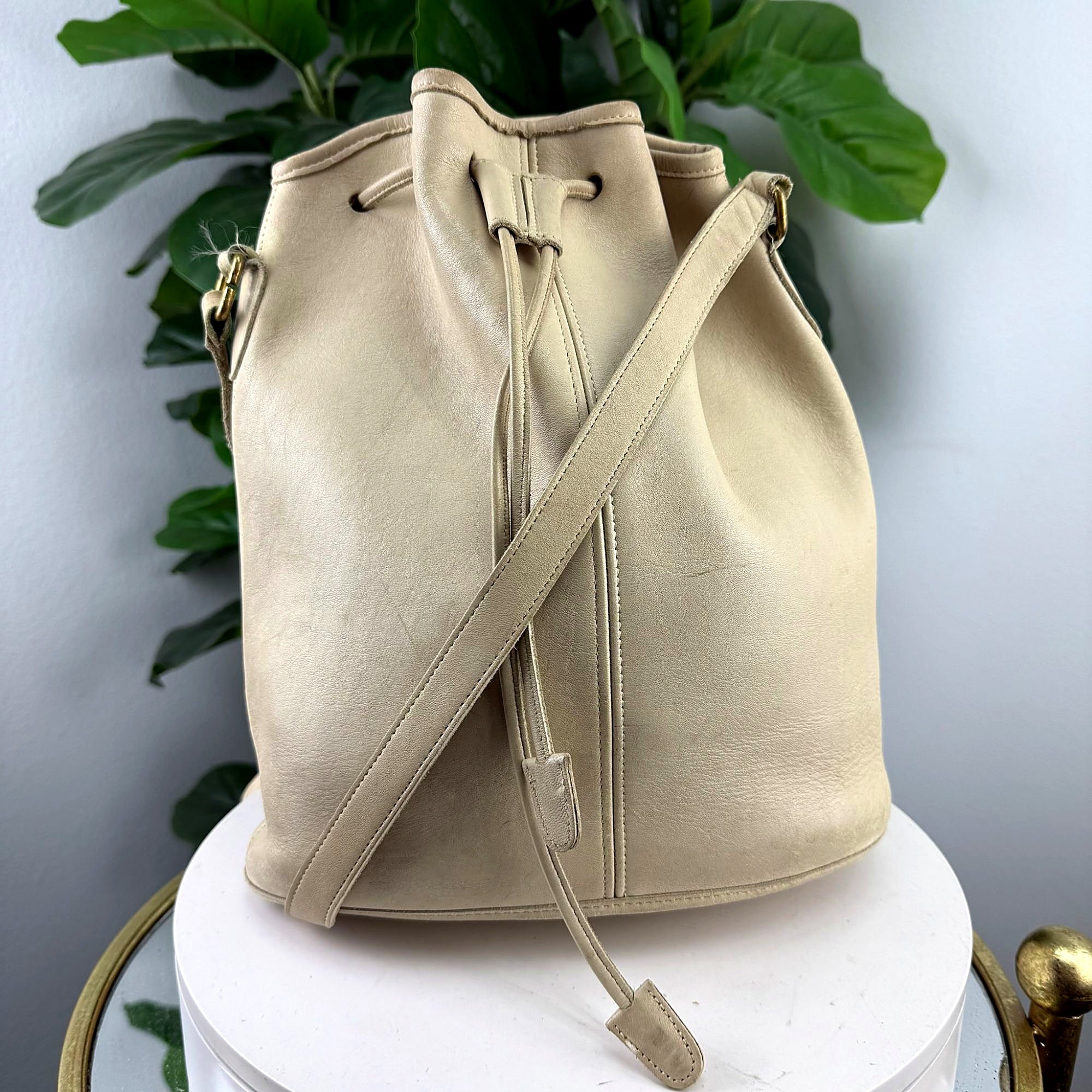 Authentic Coach Cream Leather Drawstring Bucket Bag - front