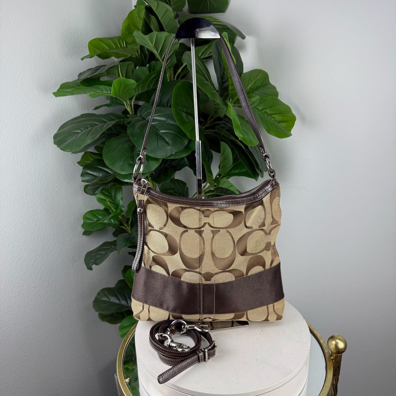 Coach Signature Stripe hobo - front