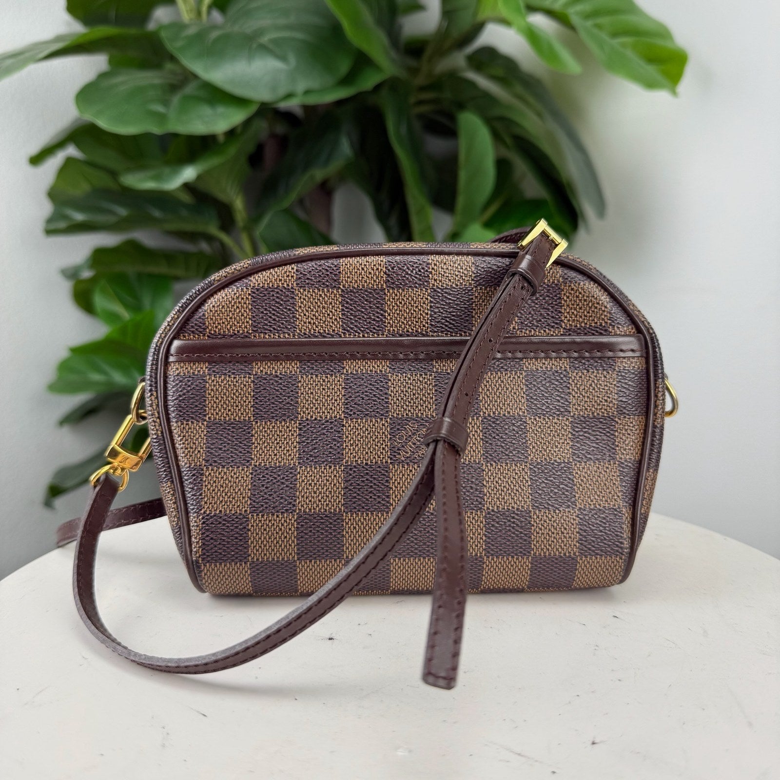 Louis Vuitton Ipanema pochette - front