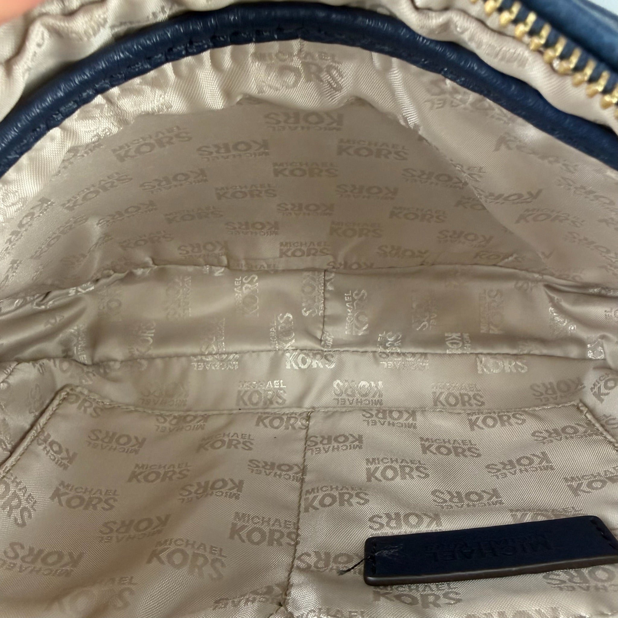 Authentic Michael Kors Jet Set Charm Small Oval Camera Crossbody Bag