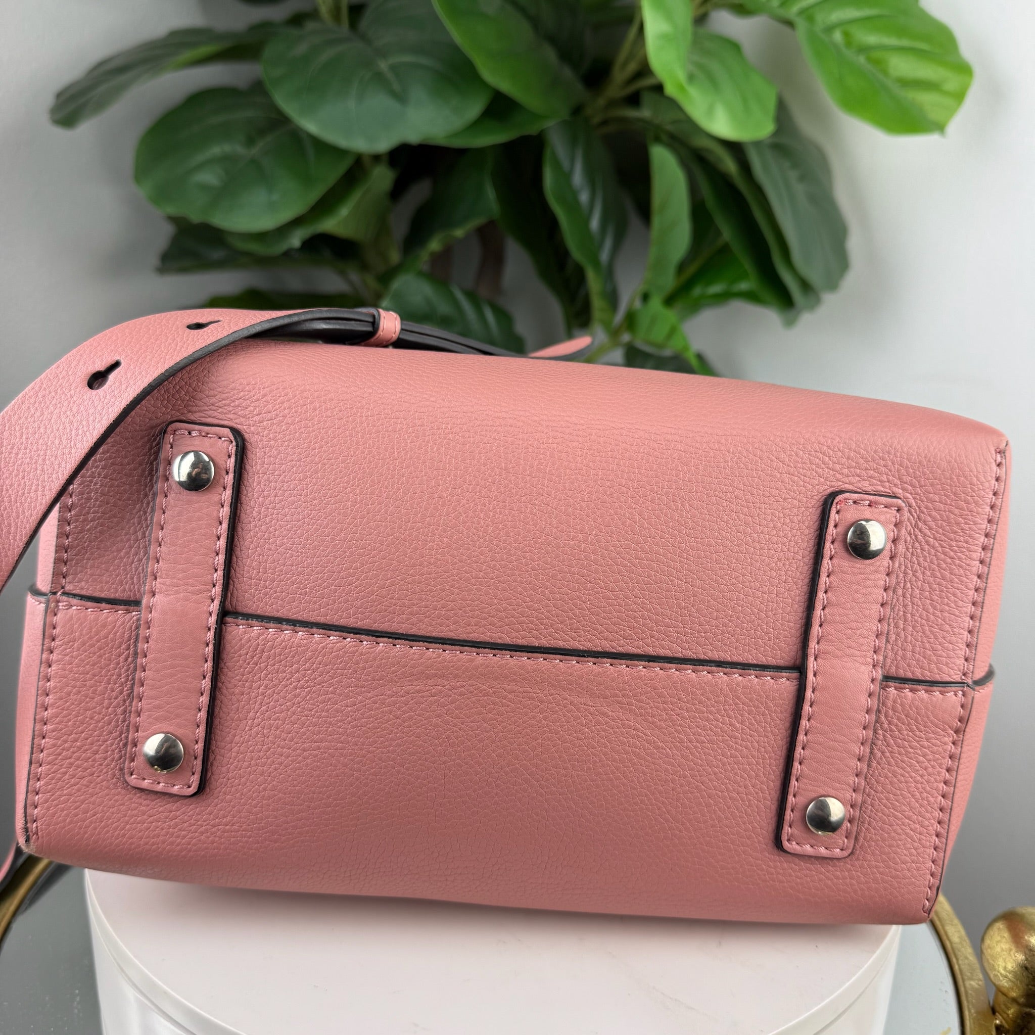 Burberry The Belt Bag Pebbled Leather - Pink