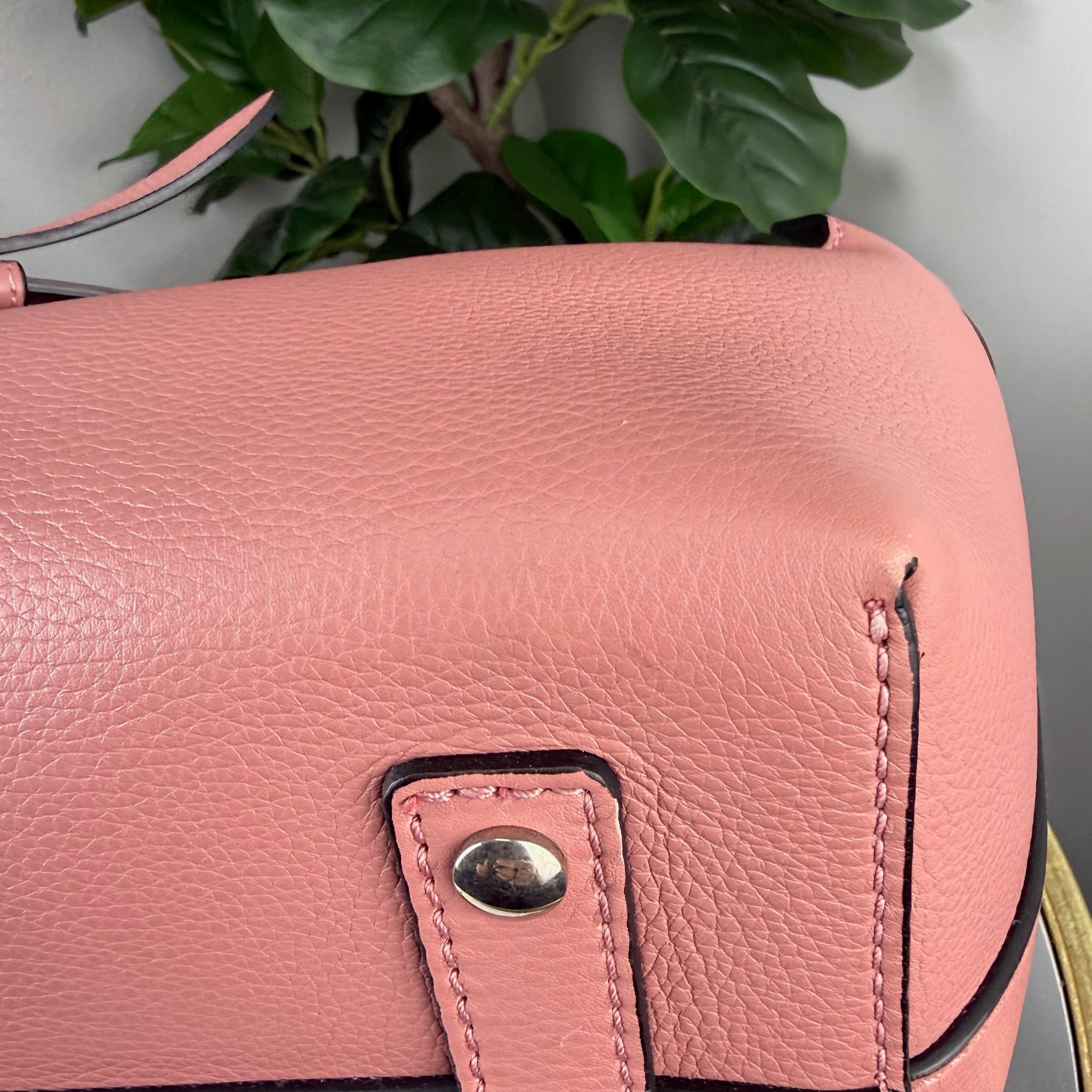 Burberry The Belt Bag Pebbled Leather - Pink