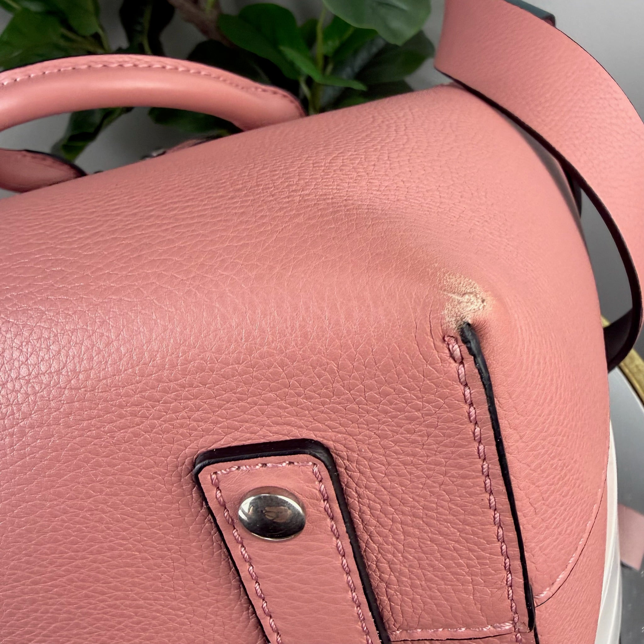 Burberry The Belt Bag Pebbled Leather - Pink